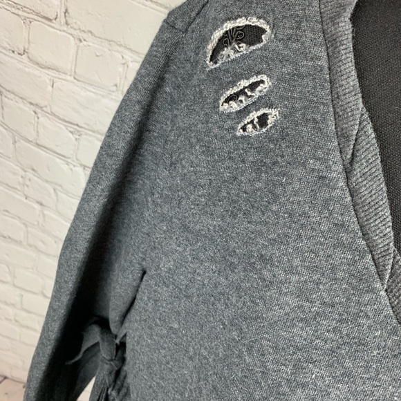 Romeo & Juliet couture distressed sweatshirt - Picture 2 of 5